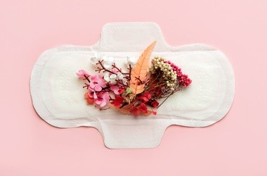 PODPASKI, KUBECZKI MENSTRUACYJNE, TAMPONY, HIGIENA INTYMNA, OKRES, MIESIĄCZKA