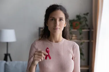 Wirus HIV – jak dochodzi do zakażenia?