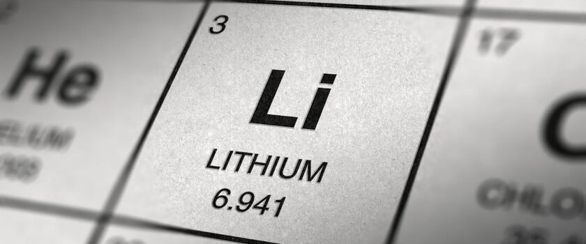 Lit na tablicy Mendelejewa.