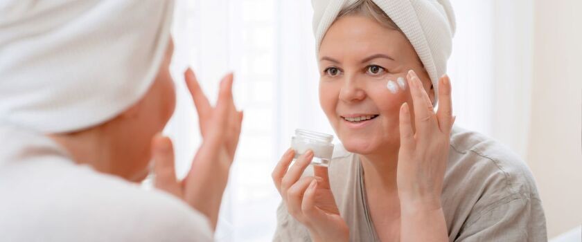 Bakuchiol to składnik, który wykasuje podobne działanie, co retinol.