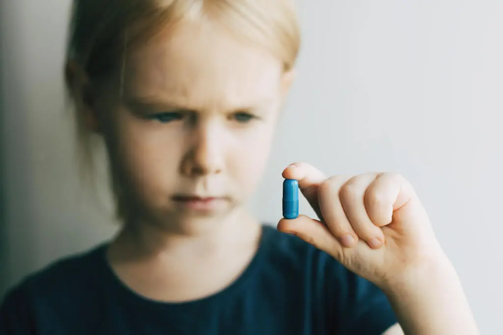 Podawanie dziecku leku pod postacią tabletki