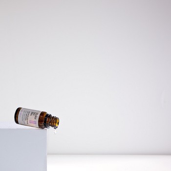 Make Me Bio Queen B, serum multifunkcyjne z 1% bakuchiolu, 15 ml