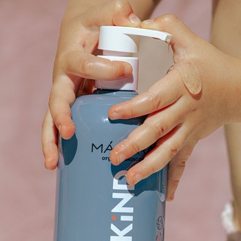 Madara Kind Gentle Wash, delikatny preparat myjący, 390 ml