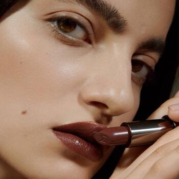 Madara Satin Shine Lipstick, pomadka do ust w sztyfcie, Dominance 504, 3,8 g