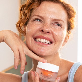 SVR [C20] Biotic, regenerujący i rozświetlający krem przeciwzmarszczkowy, refill, 50 ml