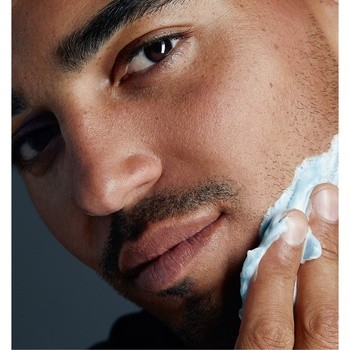 Nivea Men Sensitive, łagodząca pianka do golenia, 200 ml