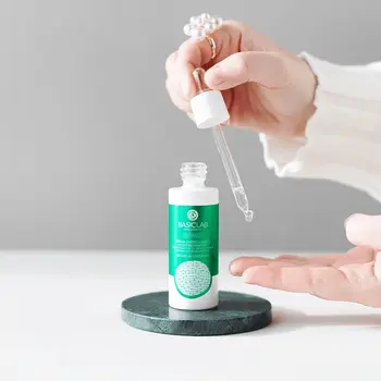 BasicLab Esteticus, serum zmniejszające niedoskonałości z niacynamidem 5%, 30 ml