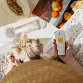 BasicLab Famillias, krem nawilżający do twarzy, lekka konsystencja, 75ml