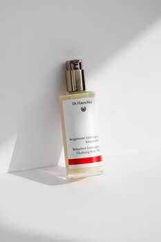 Dr.Hauschka, mleczko do ciała z trawą cytrynową i bergamotką, 145 ml