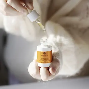 BasicLab Esteticus, antyoksydacyjne serum wzmacniające Blask i Elastyczność, 15 ml