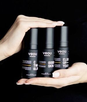 Veoli Botanica Goddess Skin, rozjaśniająco-kojące serum wodno-żelowe, 50 ml