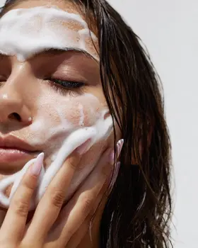 Swederm Face Cleanser, oczyszczająca pianka do twarzy z witaminą E, 150 ml