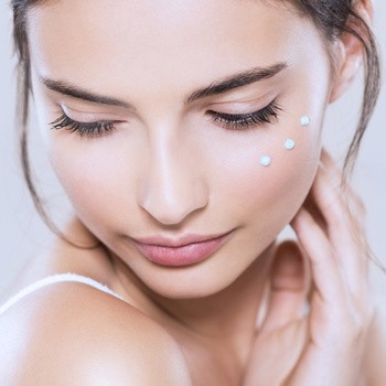 Miraculum Woda Termalna, serum pod oczy aktywnie nawilżające, 20 ml