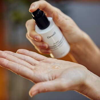 Iossi Ficyna, oczyszczająco-rozjaśniający peeling enzymatyczny, 50 ml