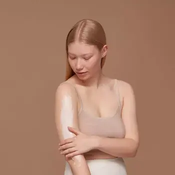 BasicLab Famillias, nawilżający balsam do ciała, 250 ml