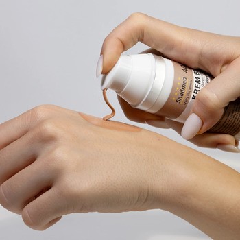 Snailmed, krem BB ze śluzem ślimaka i woskiem pszczelim, naturalny ciemny, 50 ml