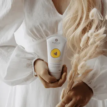 BasicLab Famillias, krem nawilżający do twarzy, lekka konsystencja, 75ml